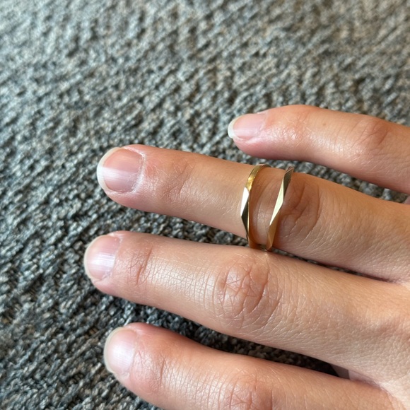 14kt stackable gold rings - Picture 3 of 7